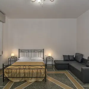 3* Pensión Near It