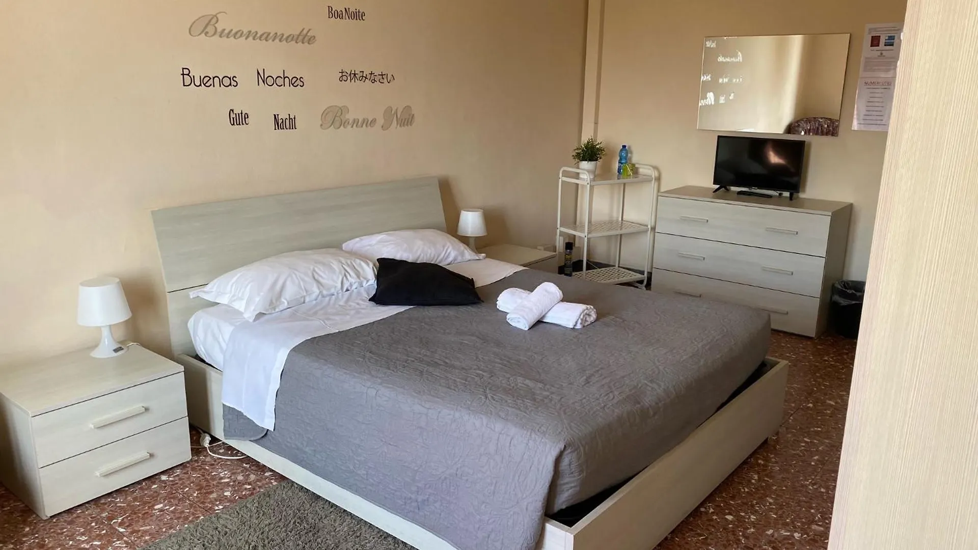 You & Me Bed & Breakfast Pisa 0*,
