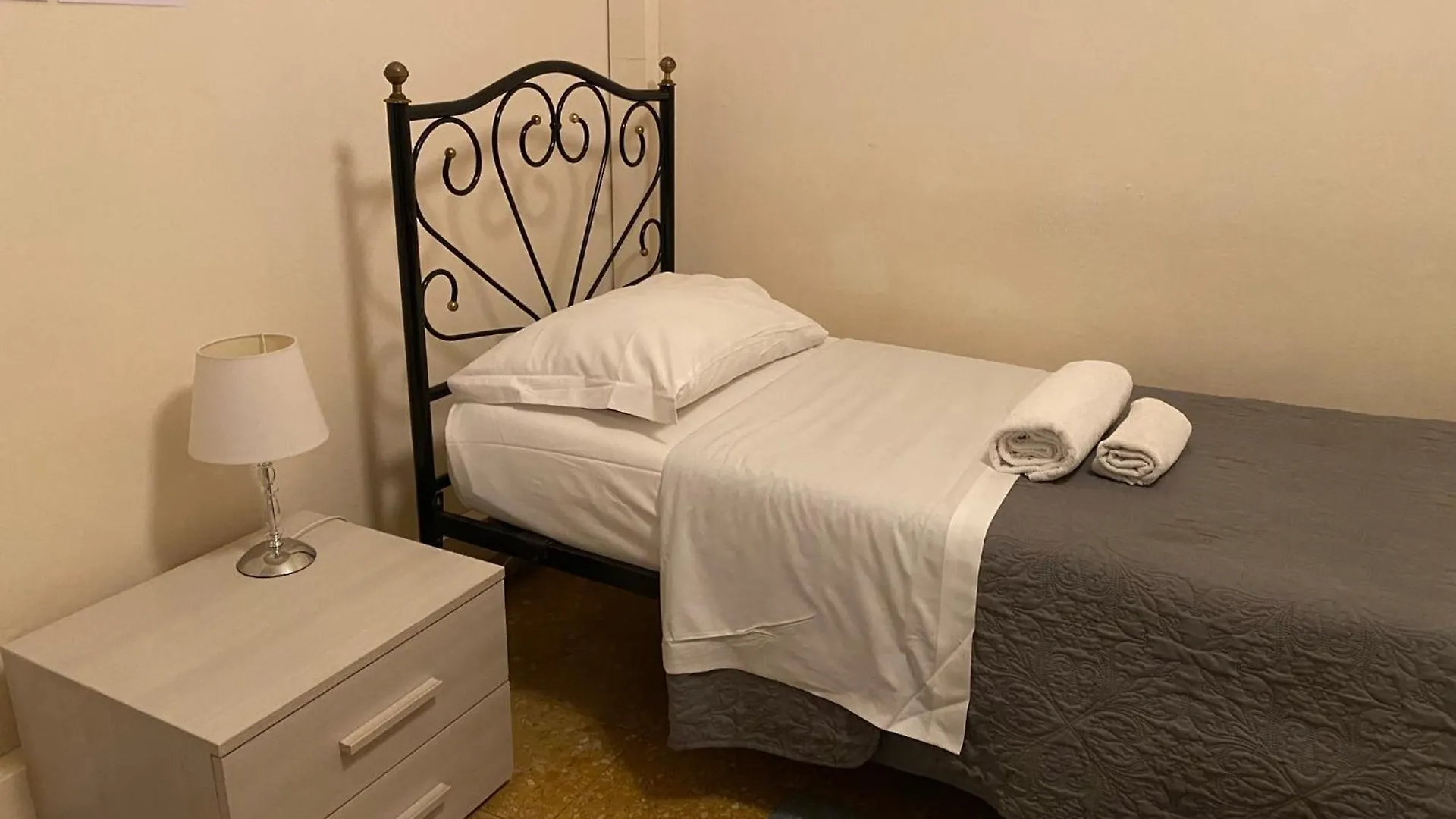 You & Me Bed & Breakfast Pisa بيت ضيافة