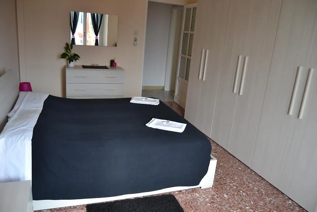 You & Me Bed & Breakfast Pisa بيت ضيافة